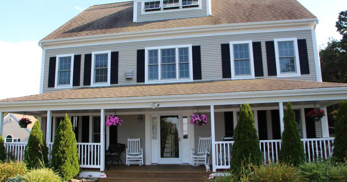 Caulking Fiber Cement Siding Like a Pro: How To Guide